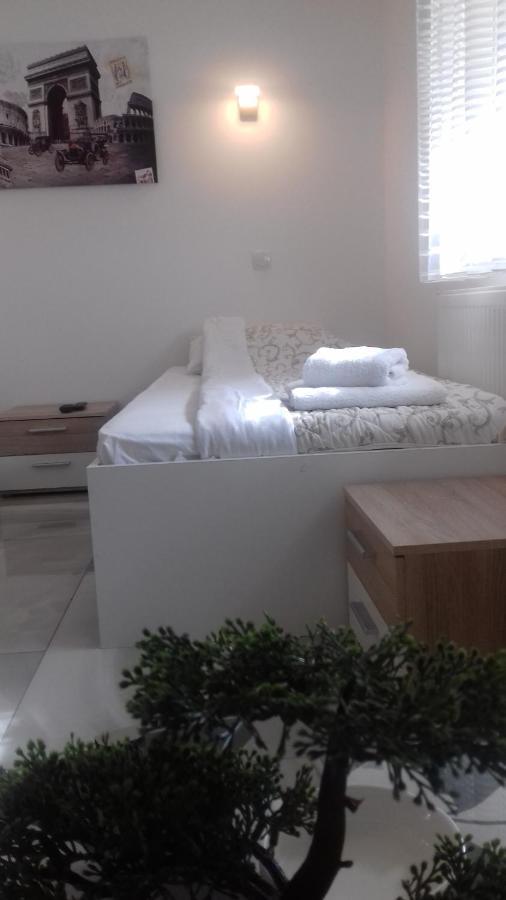Bed and Breakfast Mesecev Konak Ni Exterior foto