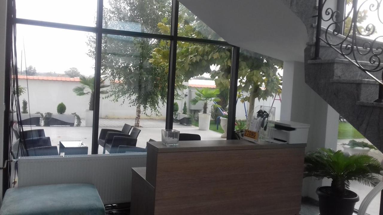 Bed and Breakfast Mesecev Konak Ni Exterior foto